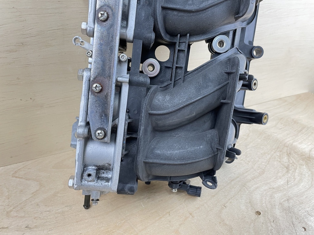 2009 Yamaha 150HP Air Intake Manifold Assembly With Throttle Body 63P-13641-00-00