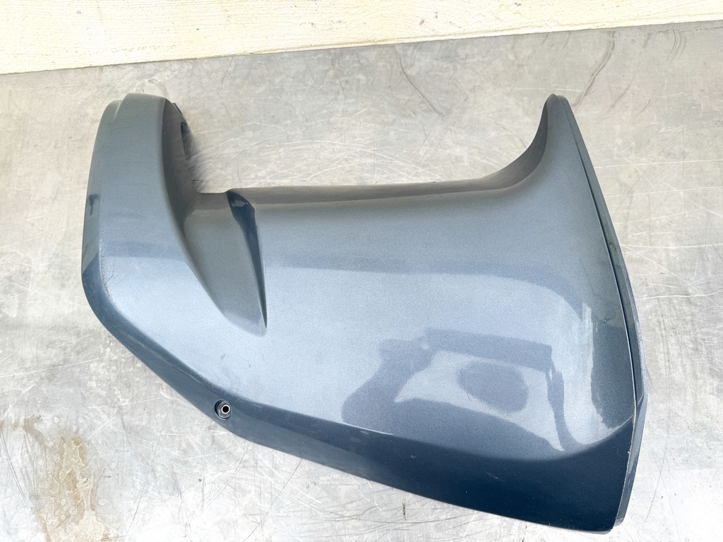 2002 Yamaha 225 HP 4 Stroke Outboard Lower Apron Cover Set 69J-42771-00-8D OEM