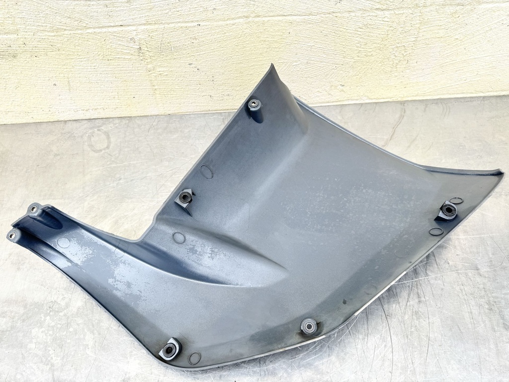 2002 Yamaha 225 HP 4 Stroke Outboard Lower Apron Cover Set 69J-42771-00-8D OEM