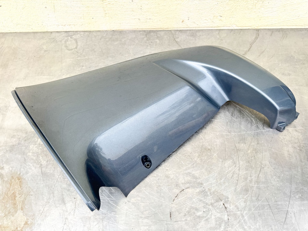 2002 Yamaha 225 HP 4 Stroke Outboard Lower Apron Cover Set 69J-42771-00-8D OEM