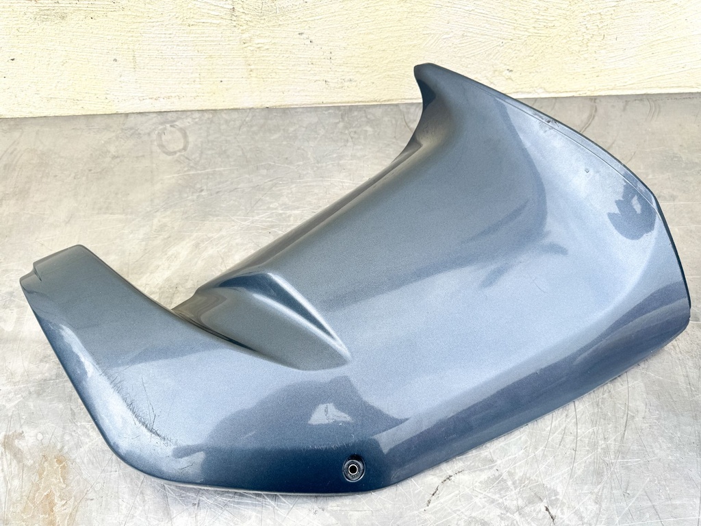 2002 Yamaha 225 HP 4 Stroke Outboard Lower Apron Cover Set 69J-42771-00-8D OEM