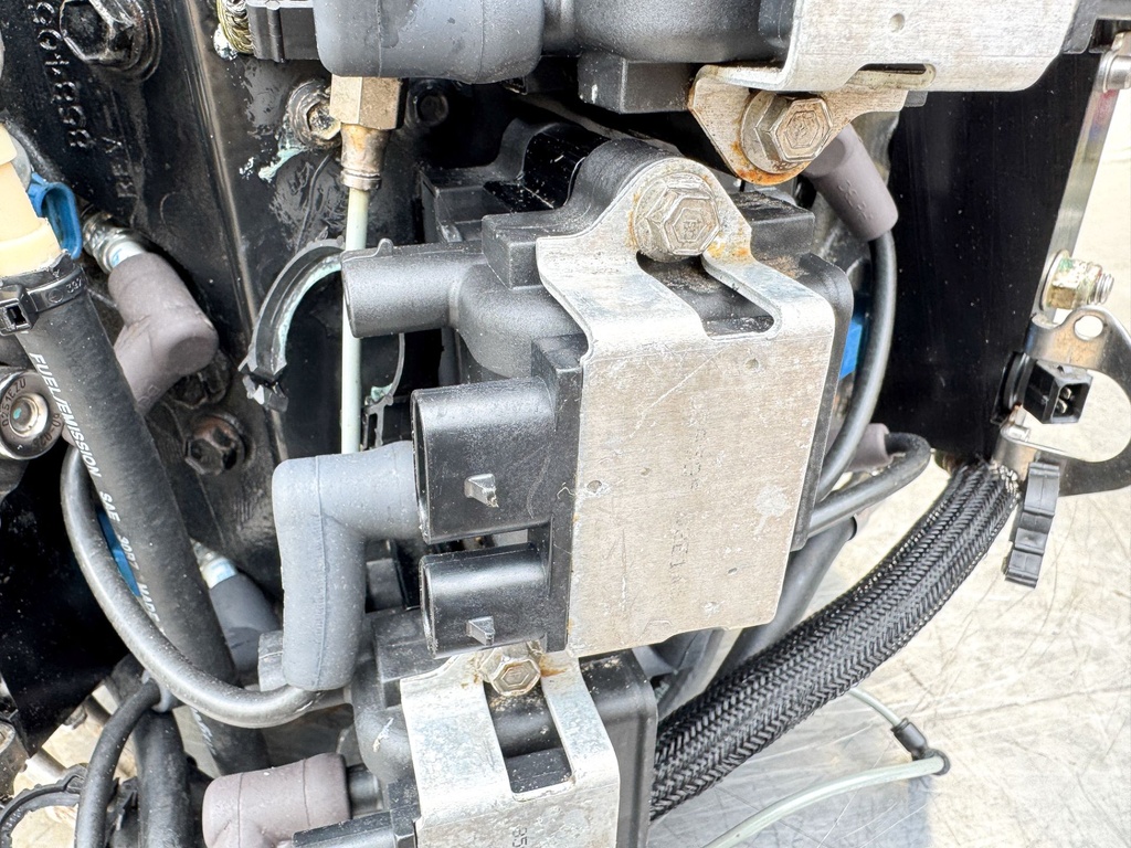 2001-2016 Mercury 135 150 HP 2 Stroke Optimax Outboard Powerhead 595 Hours