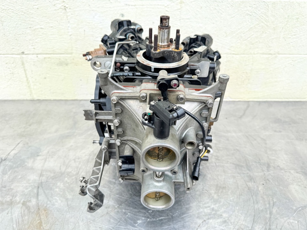 2008 Evinrude 115HP 2 Stroke Etec Outboard Powerhead 5007435 OEM