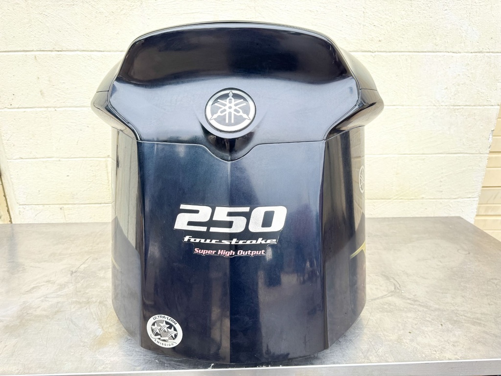 2010 Yamaha 250 HP 4 Stroke Outboard Top Cowling 6CB-42610-00-00 OEM