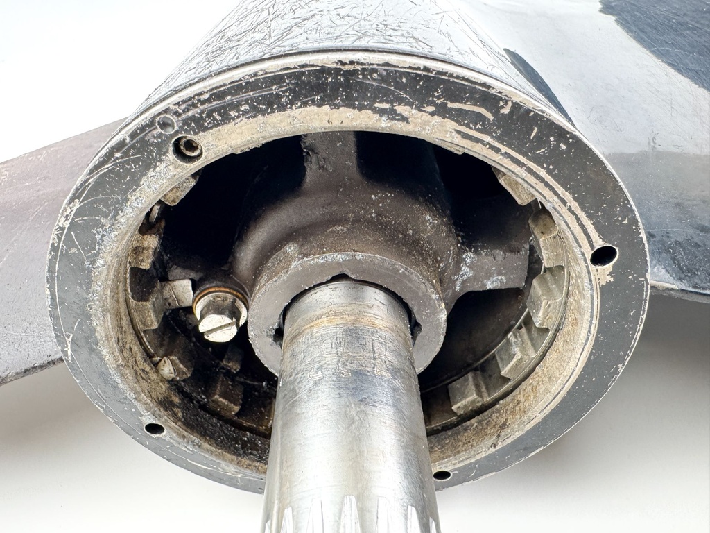 Mercury 250 - 300 HP V8 30" XXL Lower Unit Gear Case 8M0142312