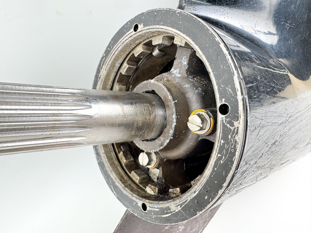 Mercury 250 - 300 HP V8 30" XXL Lower Unit Gear Case 8M0142312