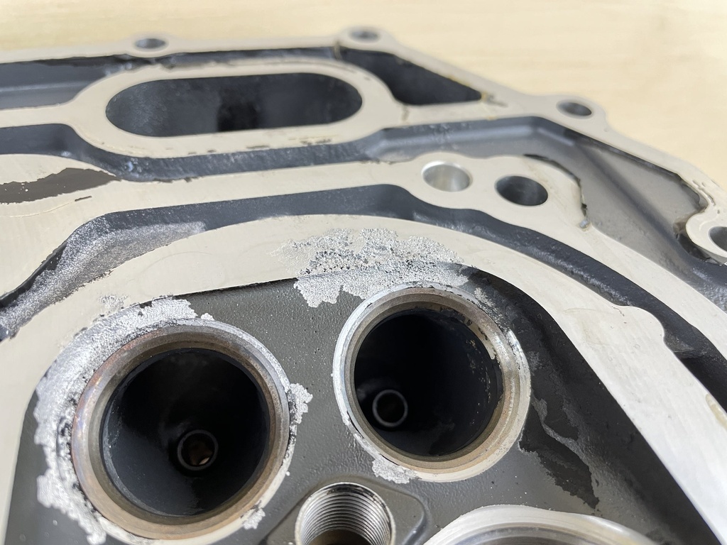 2009 Yamaha 150HP 4 Stroke Outboard Cylinder Head Assembly 63P-11110-00-9S Parts