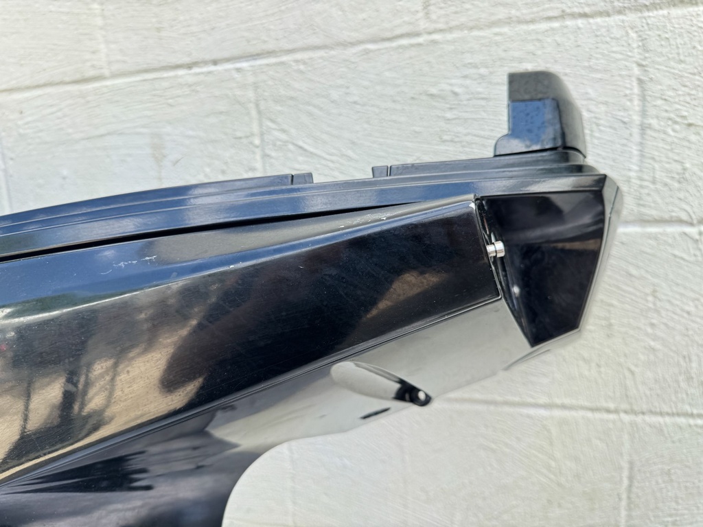 2020 Mercury 250 HP 4 Stroke Outboard Lower Apron Cowling Starboard 8M0142217 OEM