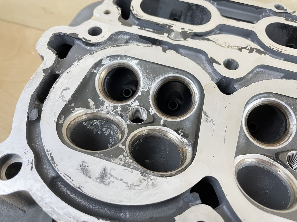 2009 Yamaha 150HP 4 Stroke Outboard Cylinder Head Assembly 63P-11110-00-9S Parts