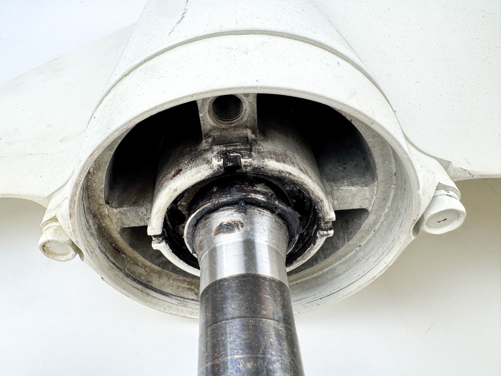 2002-2011 Suzuki DF140 140HP 4 Stroke Outboard 20" Lower Unit Gear Case