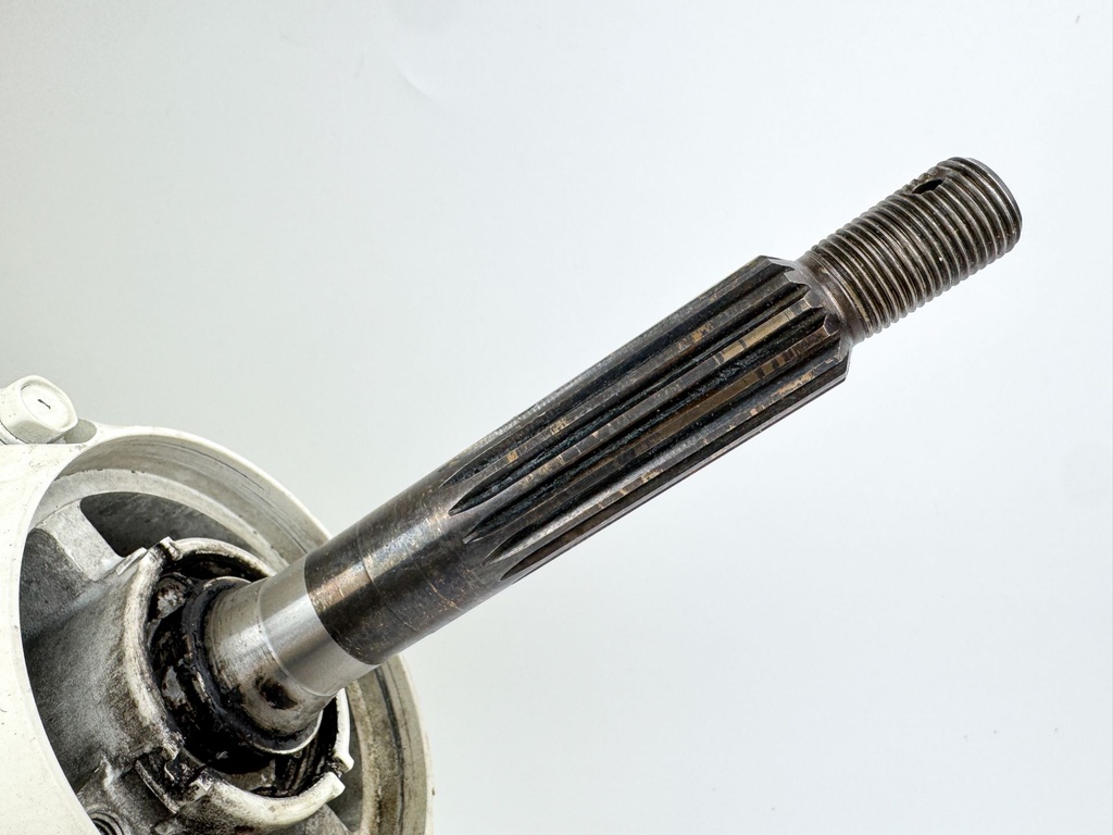 2002-2011 Suzuki DF140 140HP 4 Stroke Outboard 20" Lower Unit Gear Case