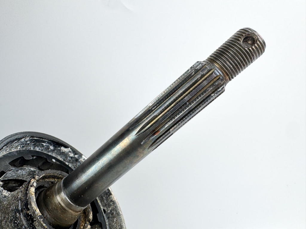 1998 - 2009 Suzuki DF 60 70 HP 20" Long Lower Unit Gear Case OEM