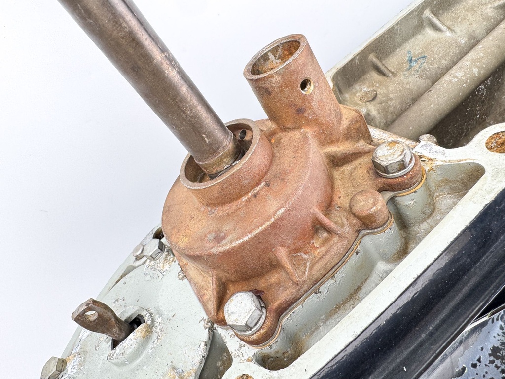 1998 - 2009 Suzuki DF 60 70 HP 20" Long Lower Unit Gear Case OEM