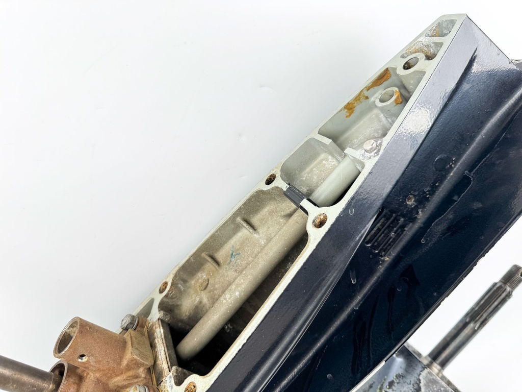 1998 - 2009 Suzuki DF 60 70 HP 20" Long Lower Unit Gear Case OEM