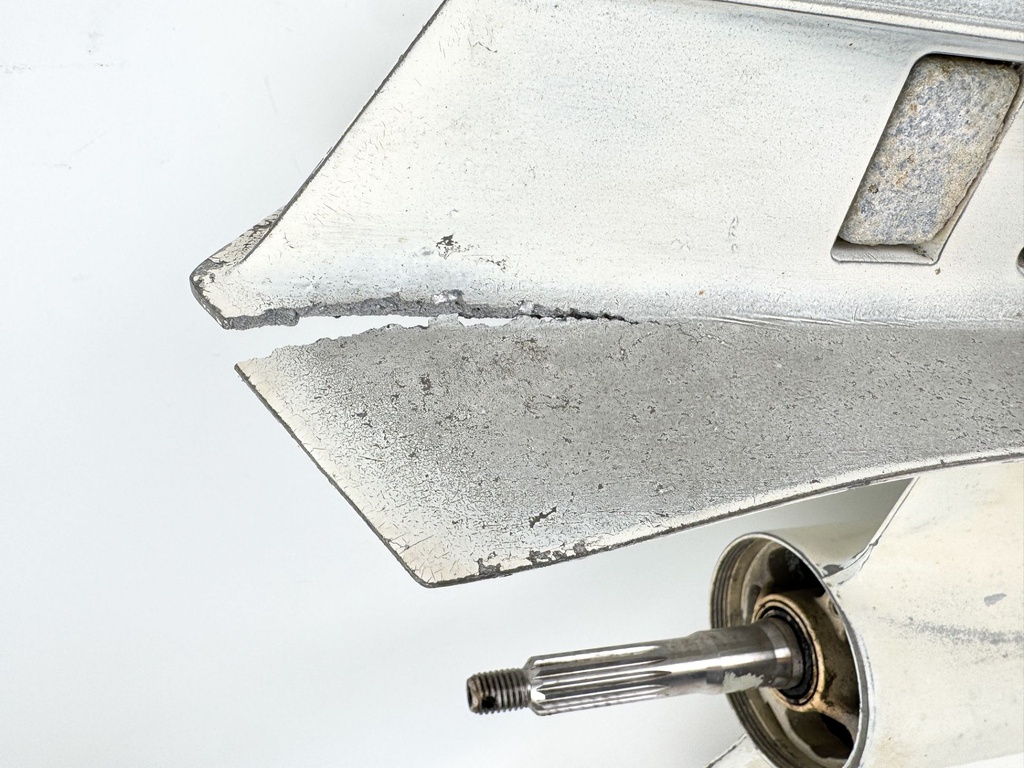 Johnson Evinrude 60 65 70 HP Outboard 2 Stroke 20" Lower Unit Gear Case