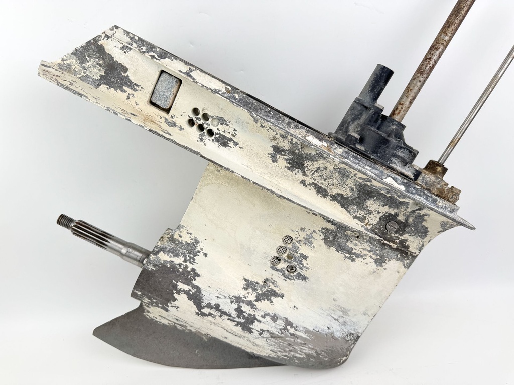 50 60 70 2 Stroke 20" Lower Unit Gear Case 3 Cylinder Johnson Evinrude