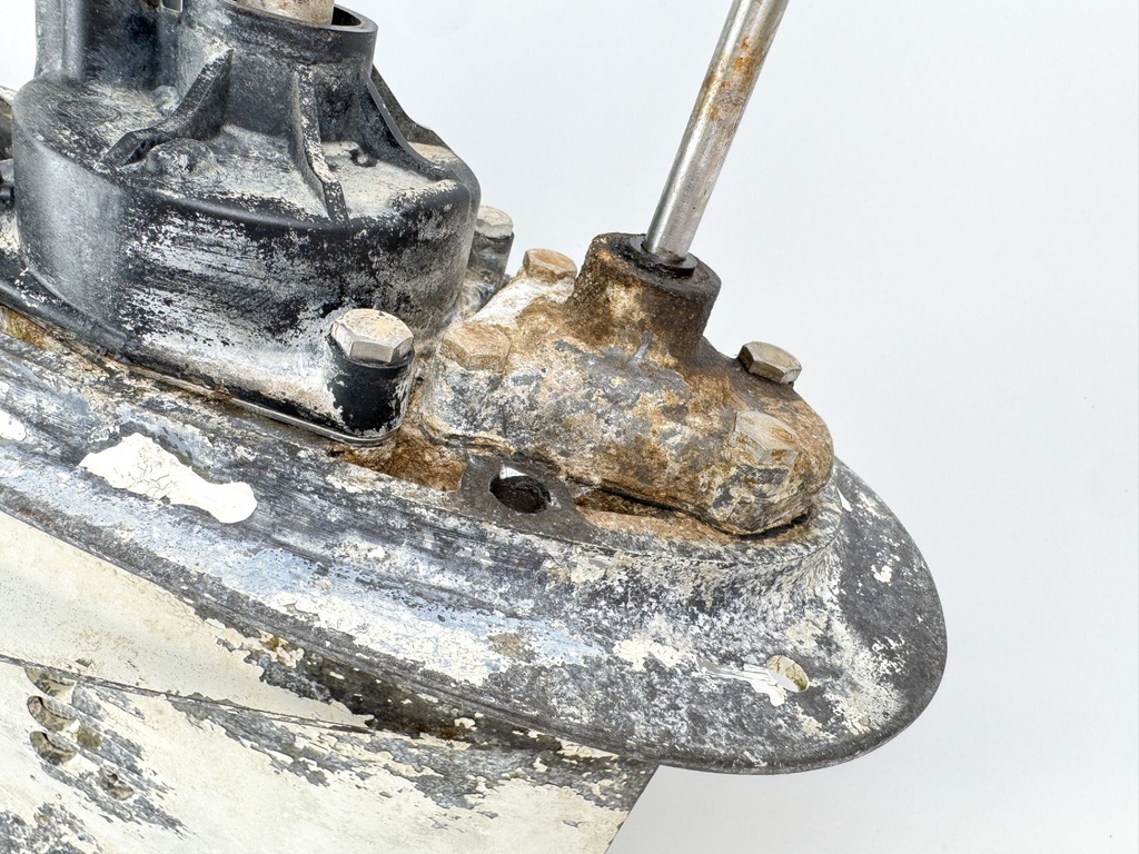 50 60 70 2 Stroke 20" Lower Unit Gear Case 3 Cylinder Johnson Evinrude