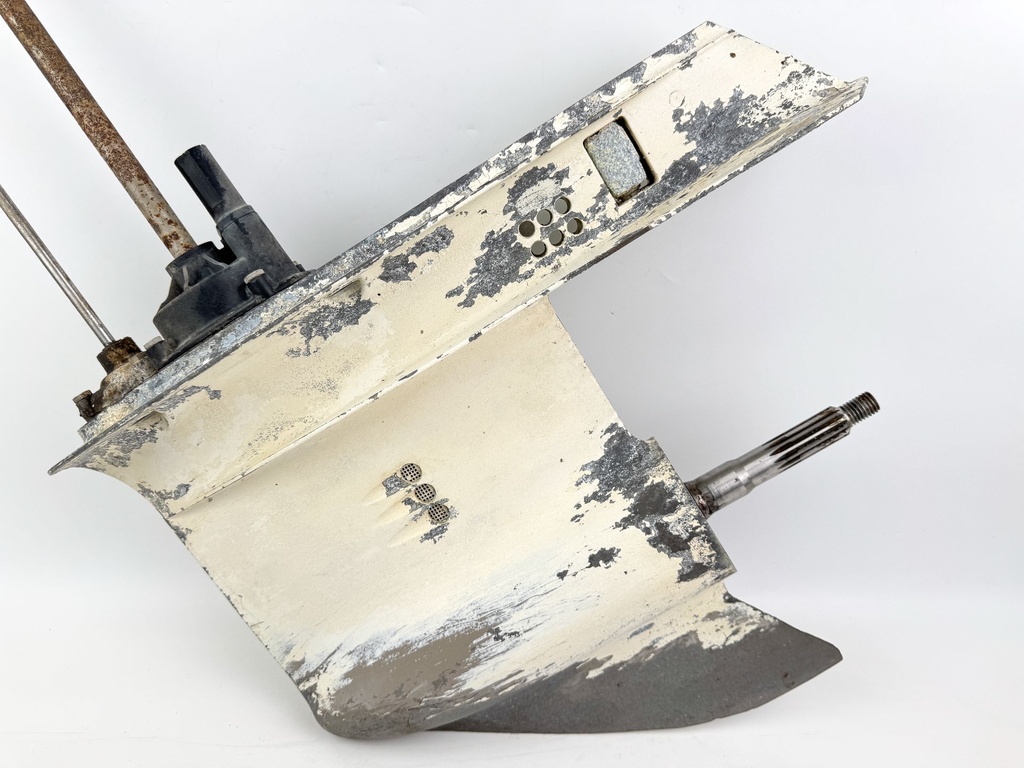 50 60 70 2 Stroke 20" Lower Unit Gear Case 3 Cylinder Johnson Evinrude