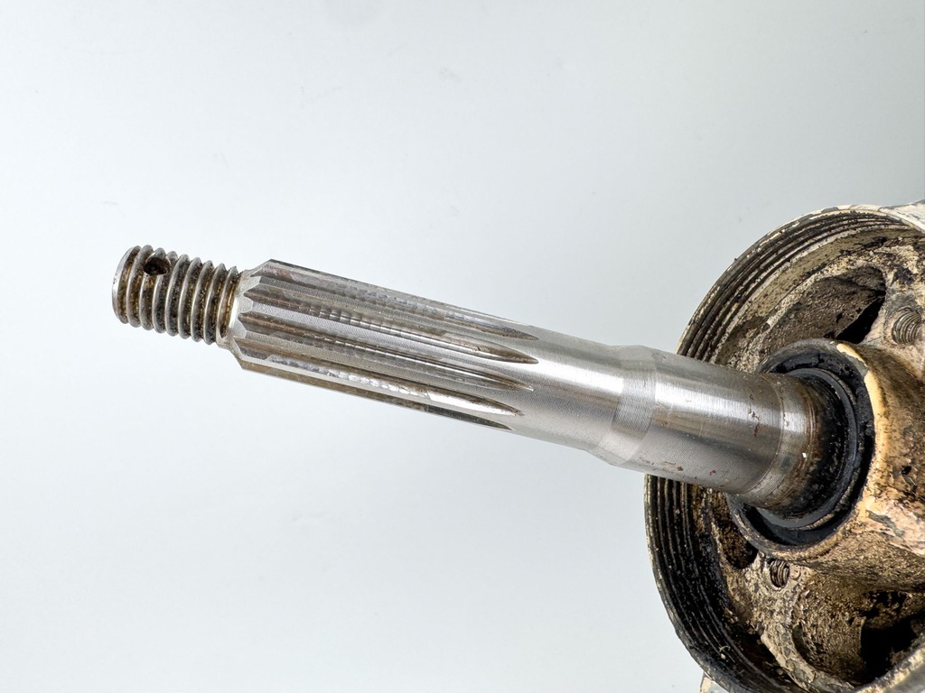 Johnson Evinrude 50 60 70 2 Stroke 20" Lower Unit Gear Case 3 Cylinder