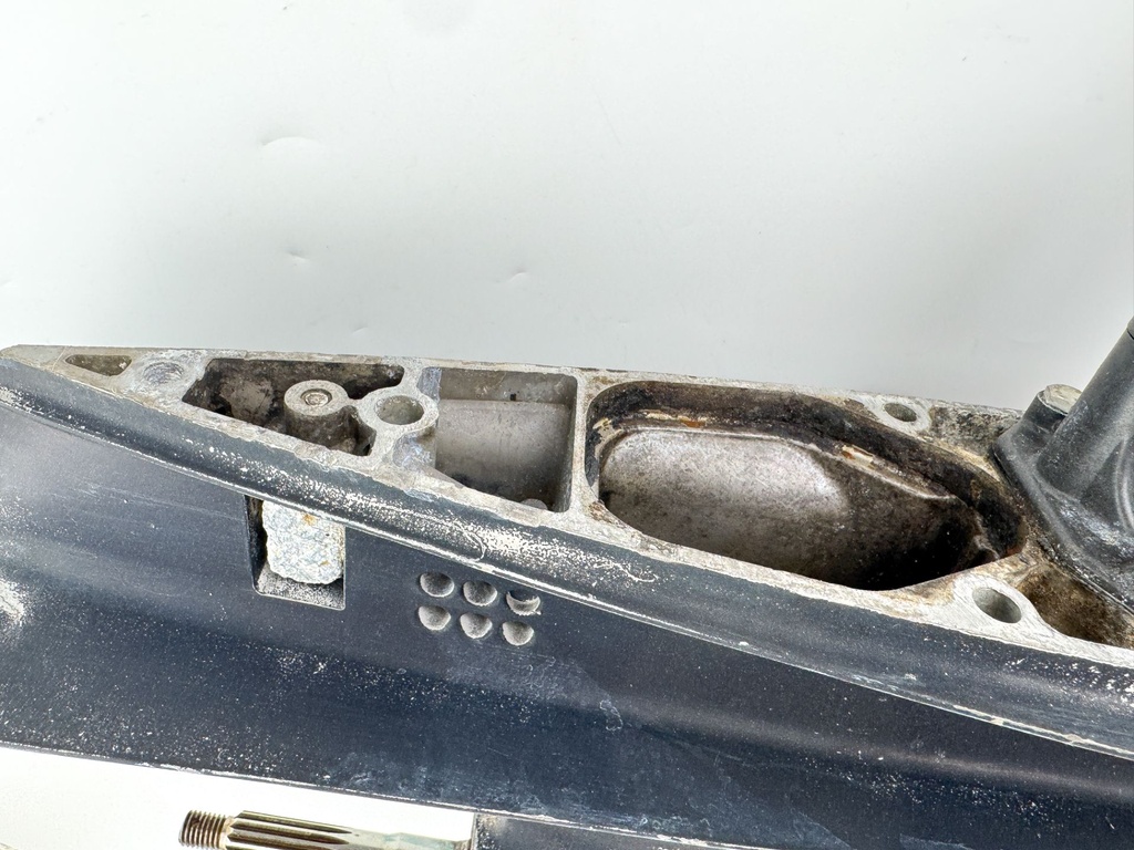 60 65 70 HP Outboard 2 Stroke 20" Lower Unit Gear Case Johnson Evinrude