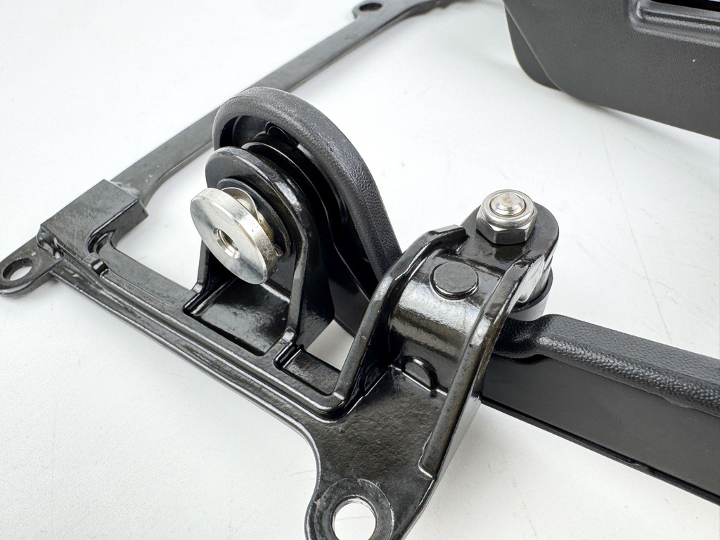 2020 Mercury 250 HP 4 Stroke Outboard Top Cowling Latch Handle Assembly