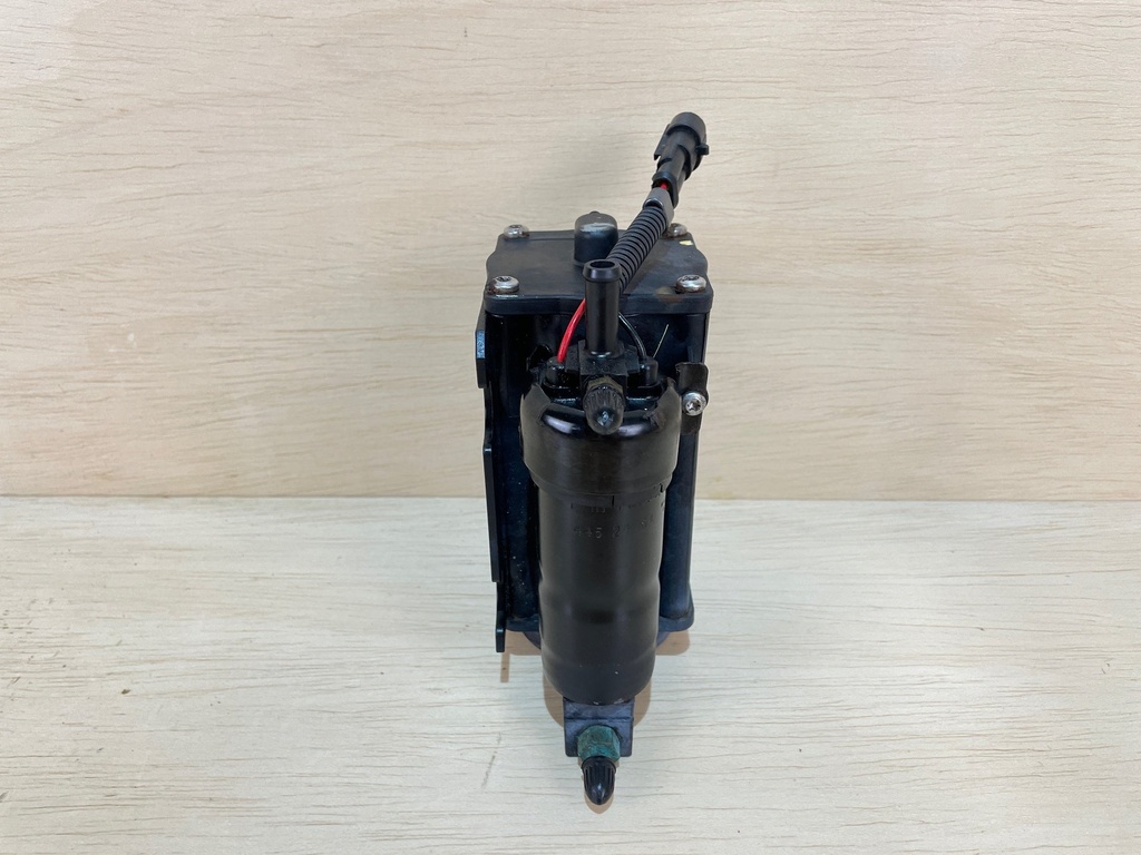 2006 Evinrude Etec 90HP Outboard Fuel Pump Vapor Seperator VST 5006085