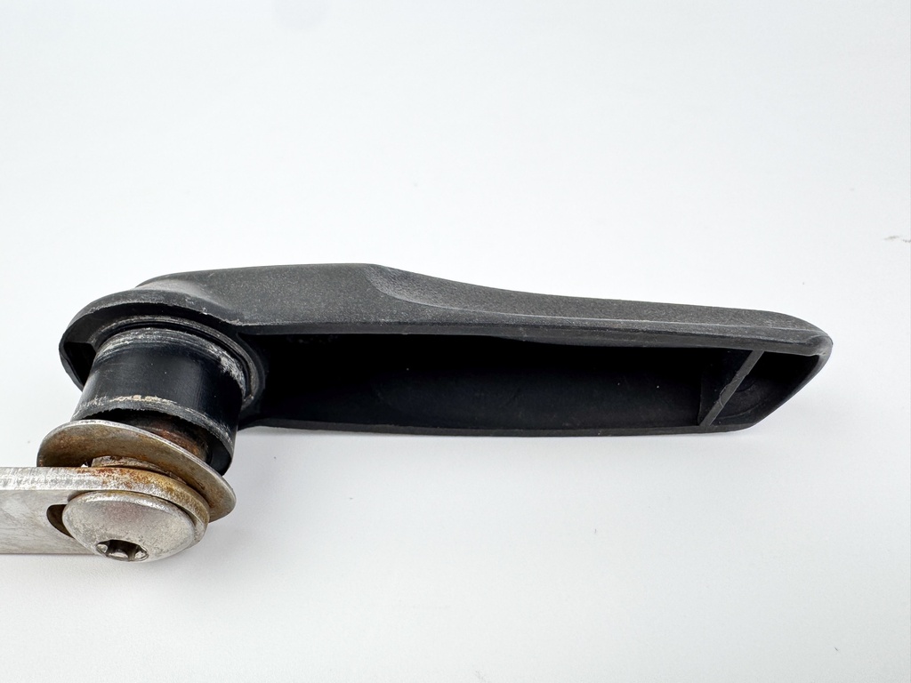 Evinrude Etec 40 50 60 75 90 2 Stroke Cowling Latch Handle 5005291