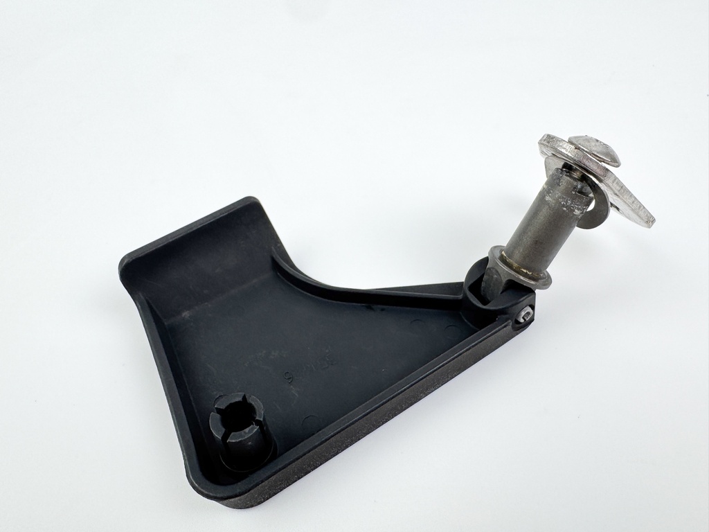 2007 Evinrude 250 HP 2 Stroke Outboard Port Latch Handle 5005707 OEM