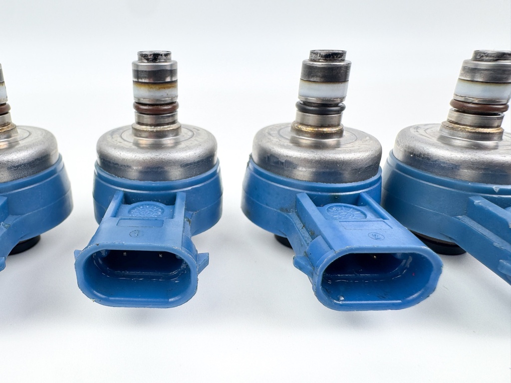 2003 Mercury 225 HP 2 Stroke Outboard Air Injector 883078A4 - Recently Cleaned