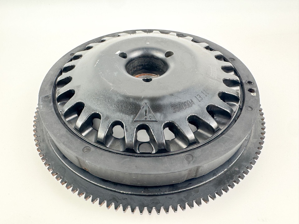 Evinrude Etec 2 Stroke Outboard 225 250 300 HP Flywheel 0586814