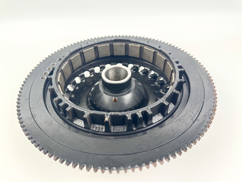 Evinrude Etec 2 Stroke Outboard 225 250 300 HP Flywheel 0586814