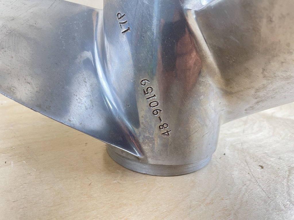 Mercury Mirage Plus Stainless Steel Prop 48-90159 15 1/2 x 17P Counter LH