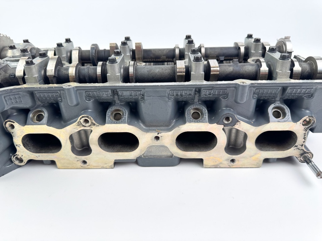 2005 Johnson 140 HP 4 Stroke Outboard Cylinder Head 11100-90J11 - Parts