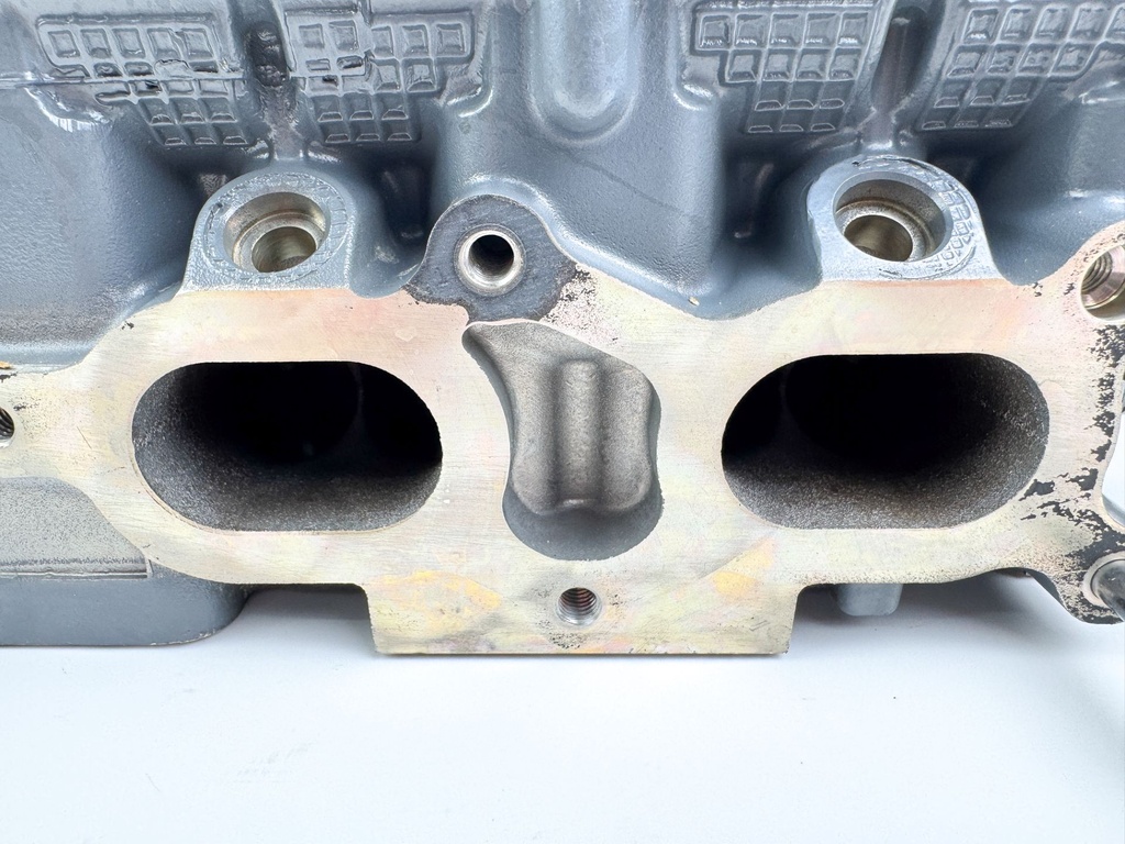 2005 Johnson 140 HP 4 Stroke Outboard Cylinder Head 11100-90J11 - Parts