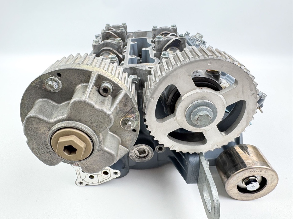 2005 Yamaha 250 HP 4 Stroke Outboard Starboard Cylinder Head 6P2-W009A-00-1S OEM