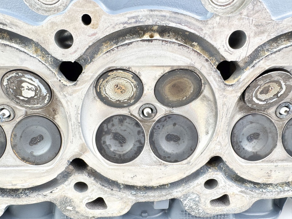 2005 Yamaha 250 HP 4 Stroke Outboard Port Cylinder Head 6P2-W009C-00-1S OEM