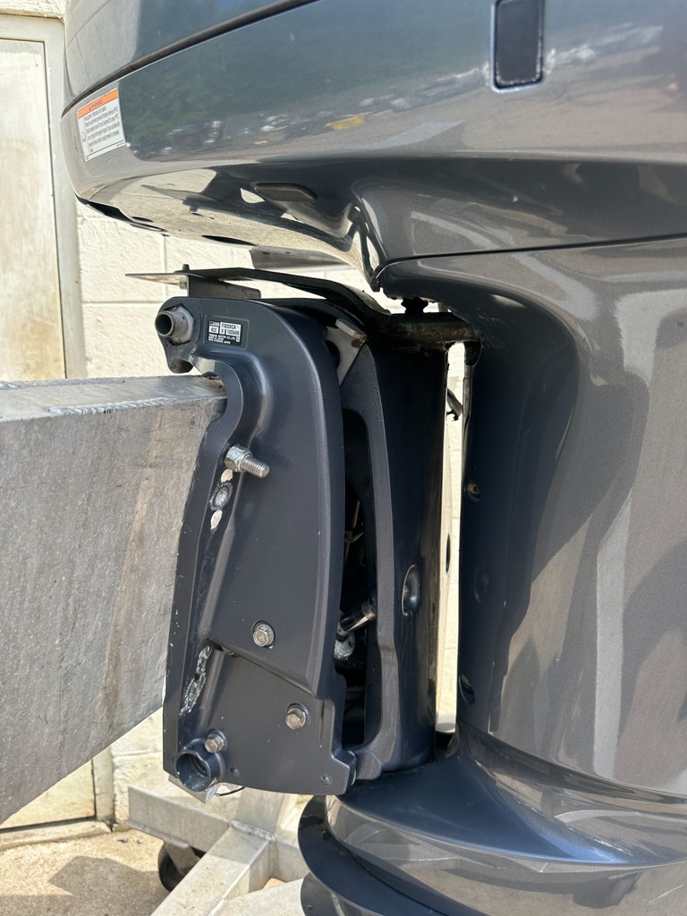 2012 Yamaha 300 HP 4 Stroke Outboard Engine Complete 25" XL RH OEM