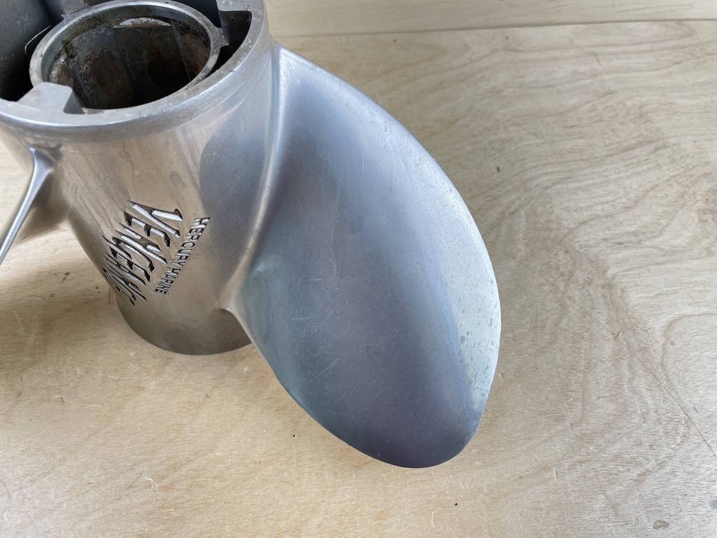 Mercury Marine Vengeance SS Propeller 3 Blade 48-16988 13" x 18P RH Standard