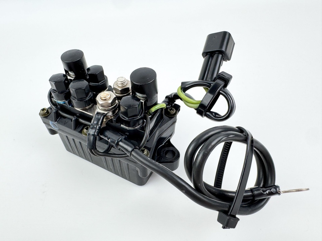 2004 Yamaha 225 HP 4 Stroke Outboard Trim Tilt Relay 69J-81950-11-00 OEM