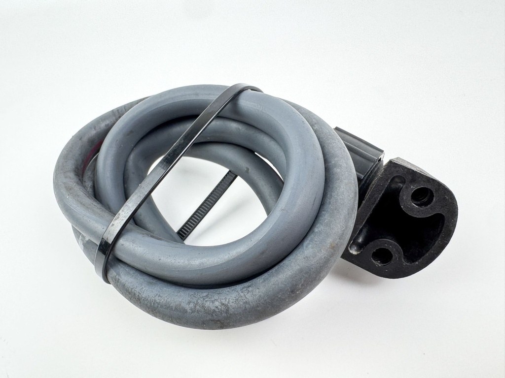 2004 Yamaha 225 HP 4 Stroke Outboard Fresh Water Flush Port 68T-12572-00-00 OEM