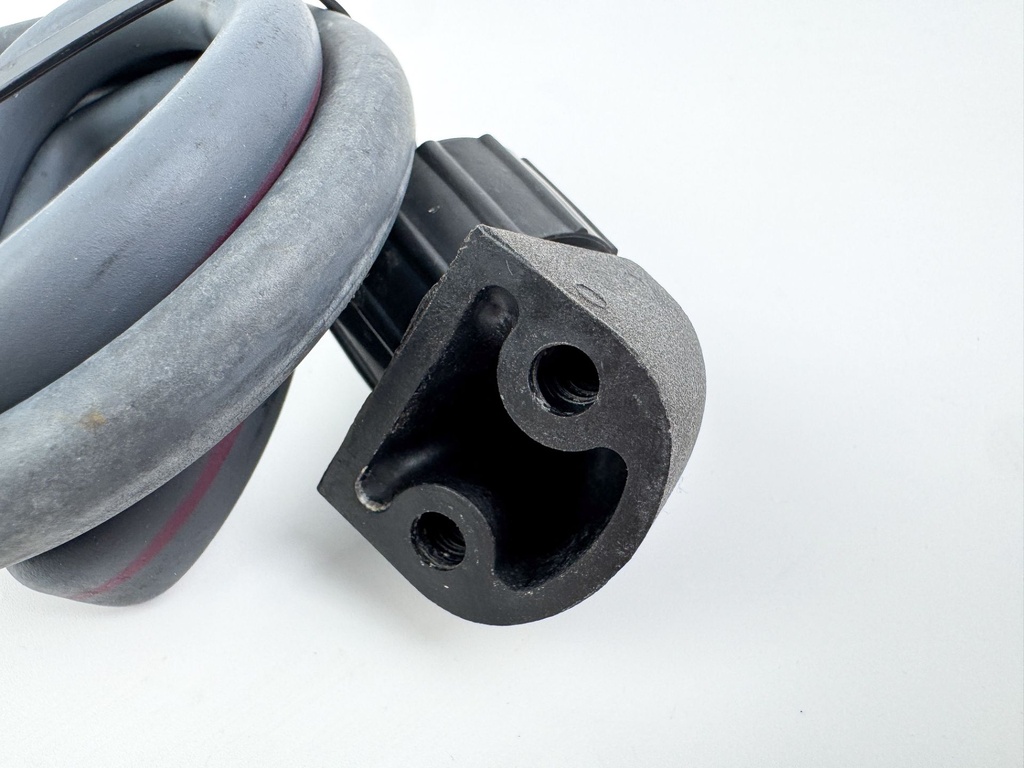 2004 Yamaha 225 HP 4 Stroke Outboard Fresh Water Flush Port 68T-12572-00-00 OEM