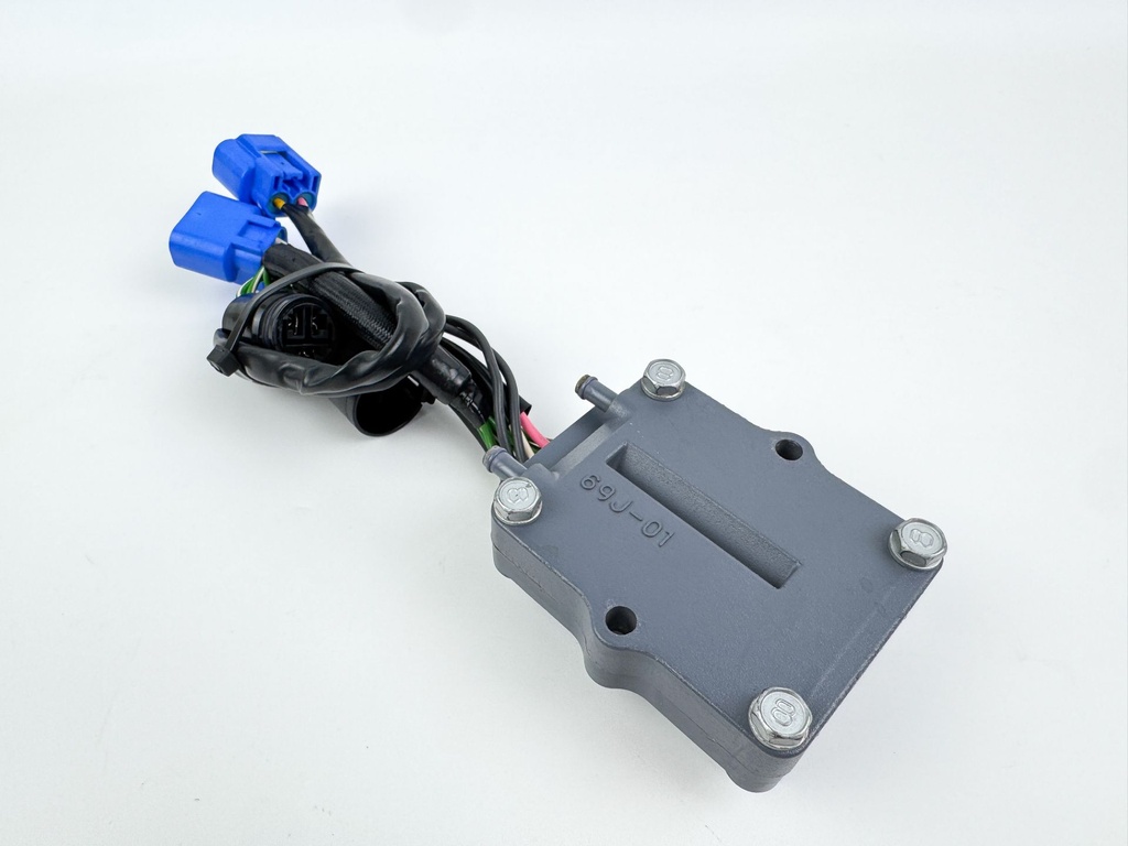 2004 Yamaha 225 HP 4 Stroke Outboard Rectifier & Regulator 69J-81960-11-00 OEM