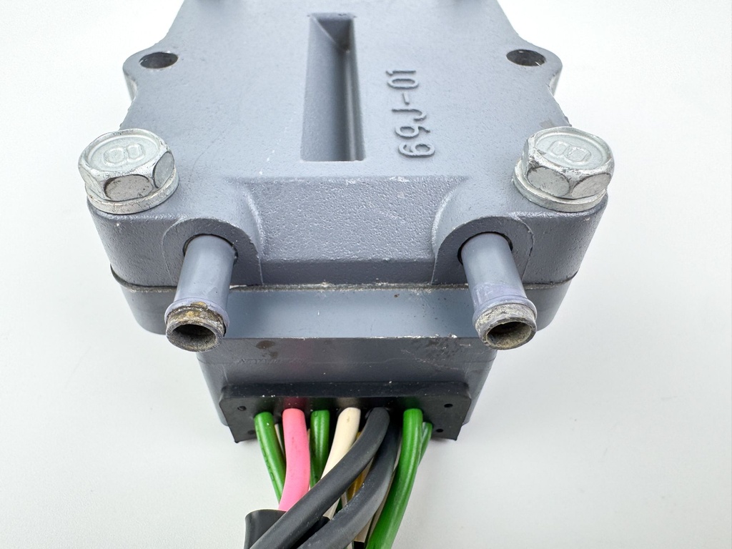 2004 Yamaha 225 HP 4 Stroke Outboard Rectifier & Regulator 69J-81960-11-00 OEM