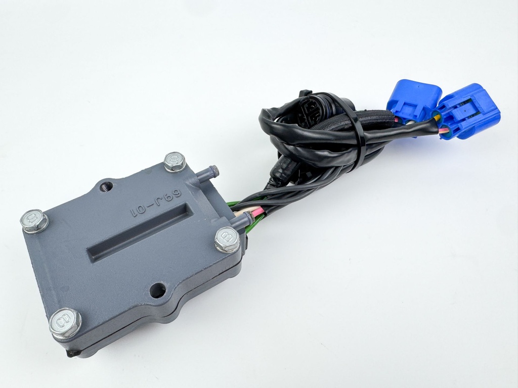 2004 Yamaha 225 HP 4 Stroke Outboard Rectifier & Regulator 69J-81960-11-00 OEM