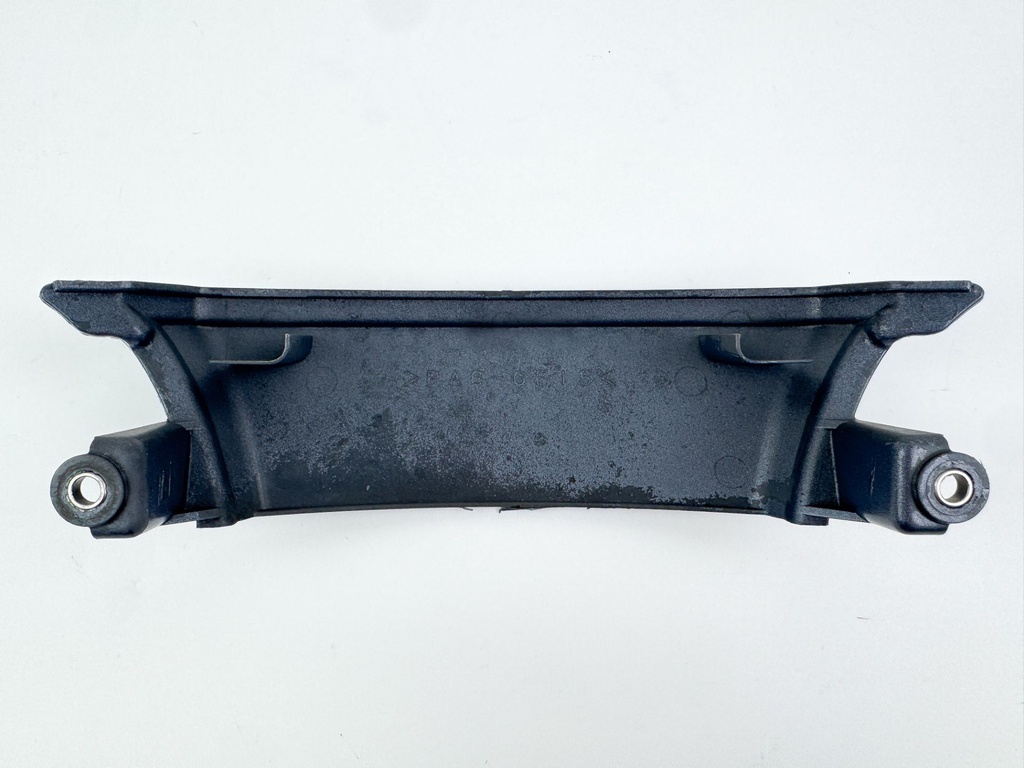 2004 Yamaha 225 HP 4 Stroke Outboard Upper Casing Cover Insert 69J-45151-00-8D OEM