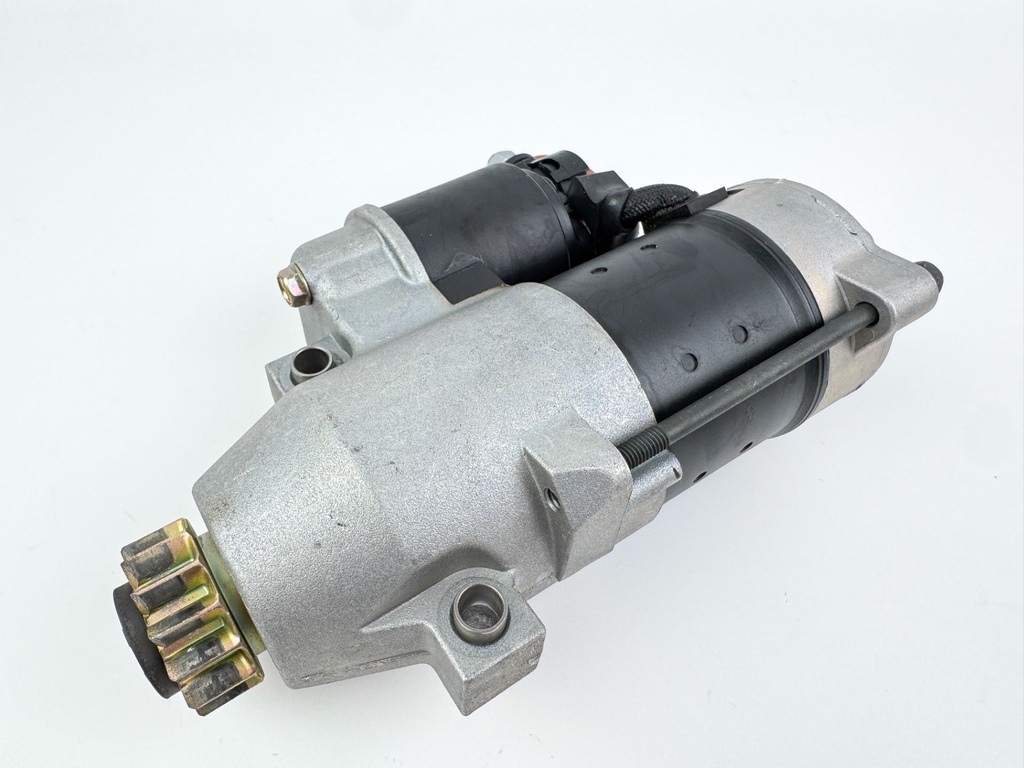 2004 Yamaha 225 HP 4 Stroke Outboard Starter Motor 69J-81800-00-00 OEM