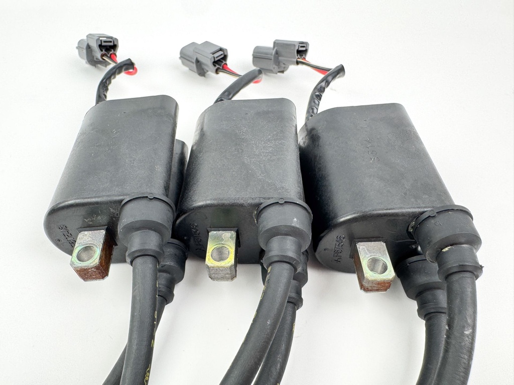 2004 Yamaha 225 HP 4 Stroke Outboard Ignition Coil Set 69J-82310-00-00 OEM