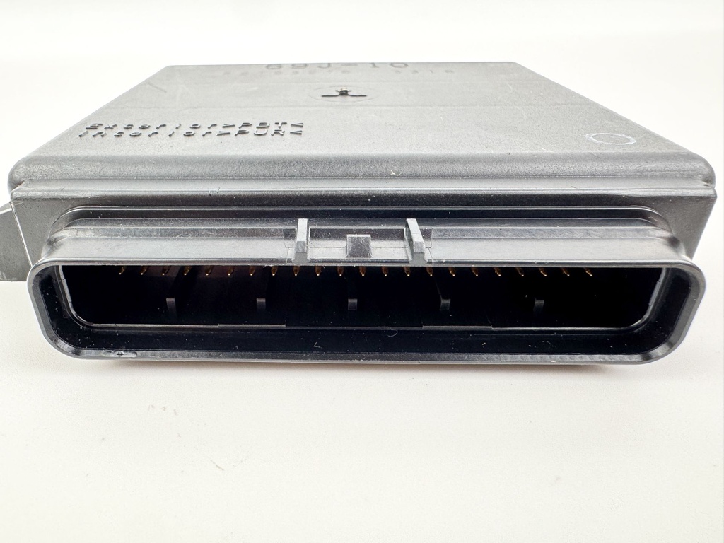 2004 Yamaha 225 HP 4 Stroke Outboard ECU Engine Control Unit 69J-8591A-10-00 OEM