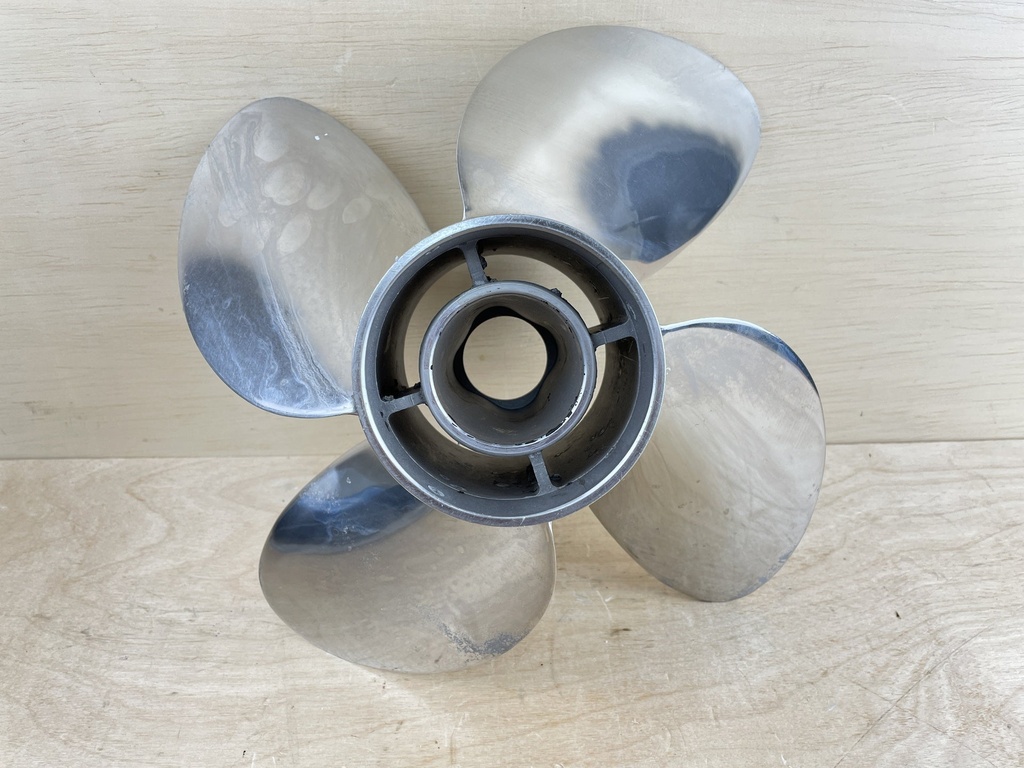 Evinrude Johnson Cyclone TBX Stainless Steel Propeller 14 1/2 x 15P RH Standard 763936