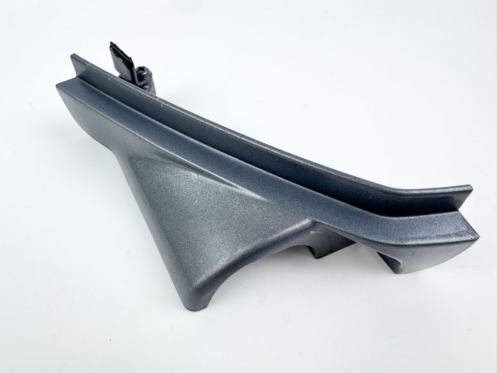 2004 Yamaha 225 HP 4 Stroke Outboard Cable Cover Plate 69J-42738-01-5B OEM